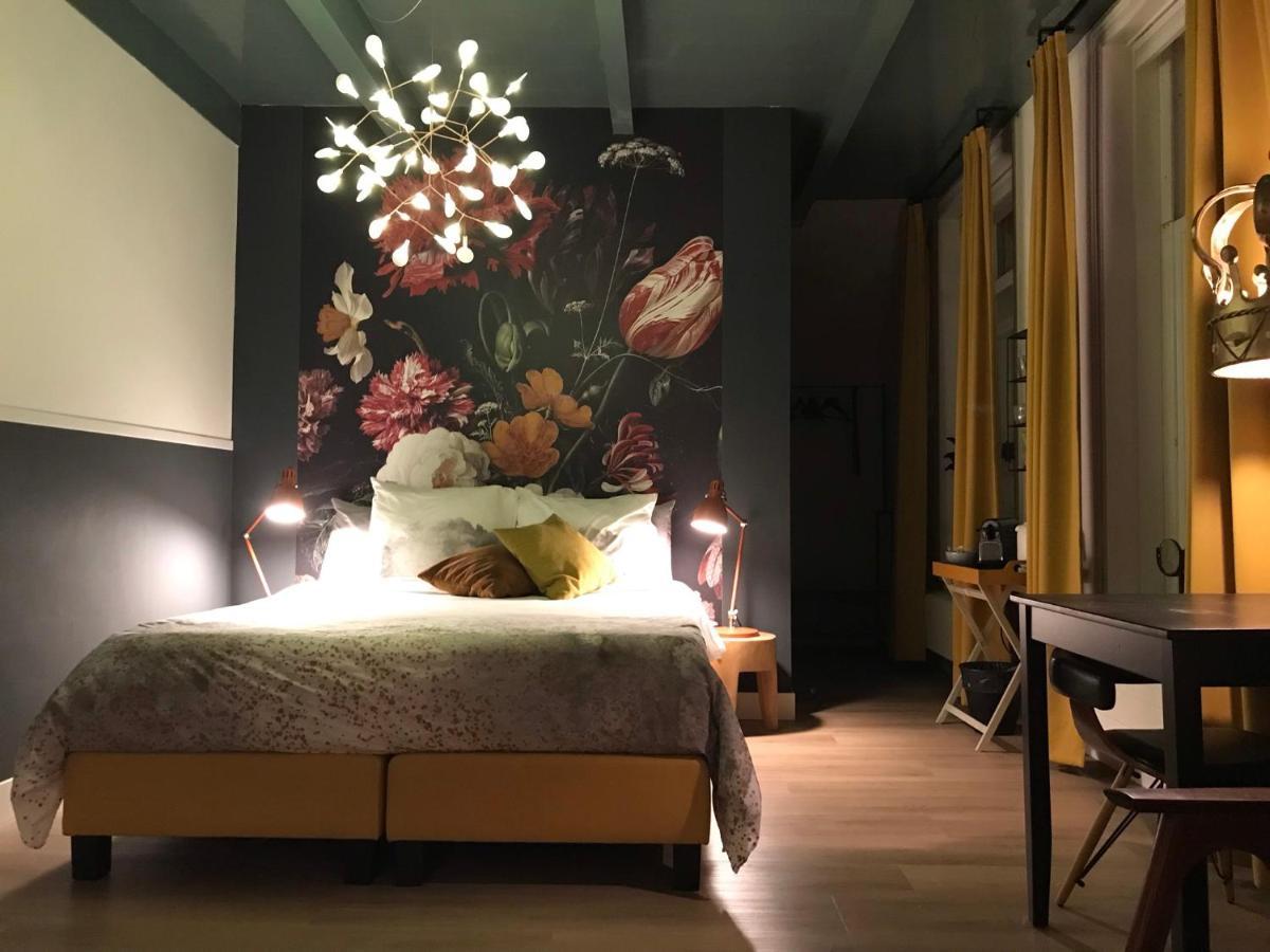 B&B Logeren Bij De Burgemeester Stad aan 't Haringvliet ภายนอก รูปภาพ